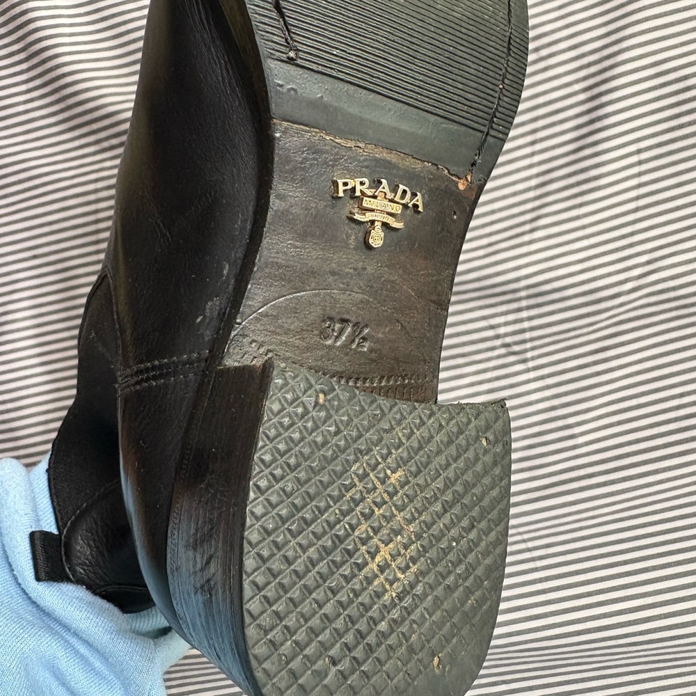 90’s vintage Prada Black Chelsea Boots - Picture 2 of 4